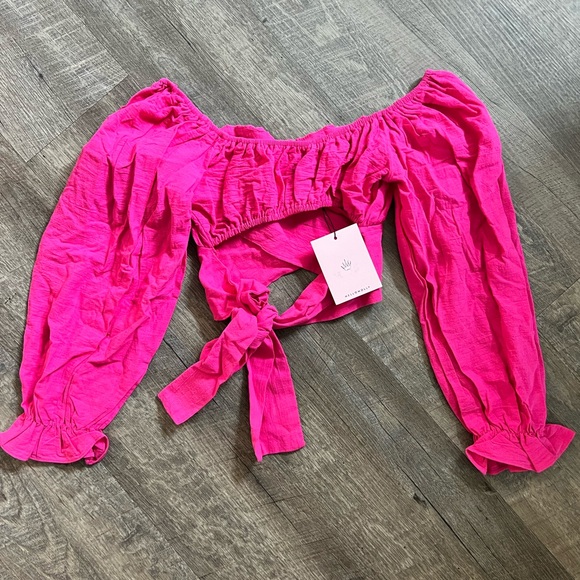 Hello Molly off the shoulder wrap crop top - Picture 2 of 3